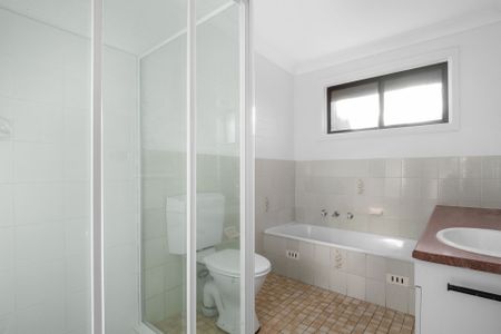 Conveniently Located! - Photo 3