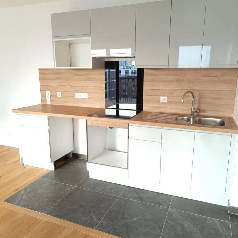 Location appartement 2 pièces, 57.69m², Paris 19 - Photo 1