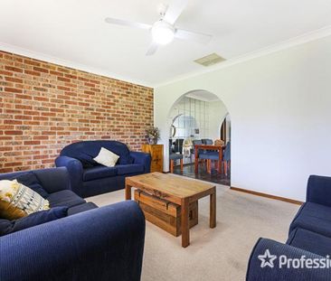 5 Bedroom and 2 Bathrooms - Photo 2