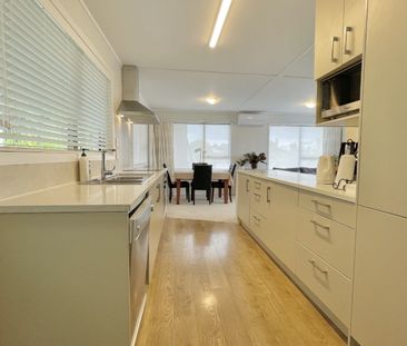 Unit 1, 3 Leith Way, Rothesay Bay, Auckland - Photo 3