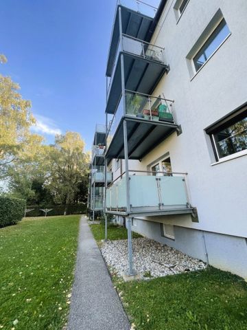 3-Zimmer-Wohnung mit Einbauküche in herrlicher Grünlage am Linzer Bindermichl - Photo 2