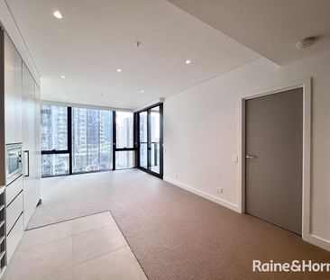 Stunning Near New One Bedroom Apartment in Rhodes Central The Peake Building - Photo 4