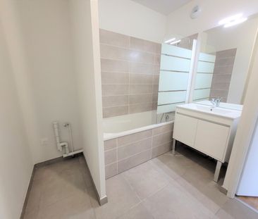 Location Appartement 3 pièces 65m² MARQUETTE LEZ LILLE 59520 - Photo 6