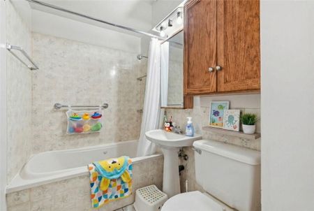 For Lease - 92 Gary Avenue, Hamilton, Ontario - Photo 4