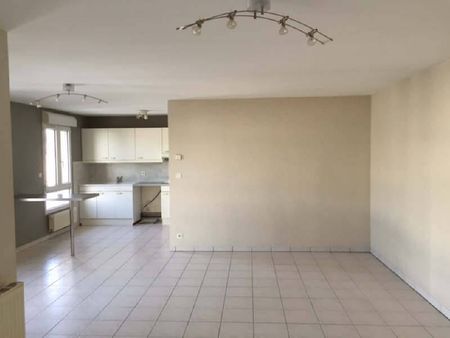 Location appartement 3 pièces 88.36 m² à Oyonnax (01100) CENTRE - Photo 3