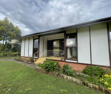 Tidy Three Bedroom Home - Photo 4