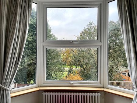 4 Bed Terraced House, Quebec Road, IG1 - Photo 2