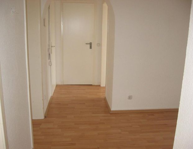 Helle Wohnung mit 73 qm und 1,5 Balkonen - Foto 1