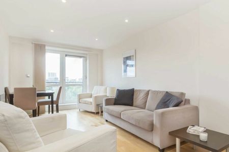 Chiswick High Road - Photo 2