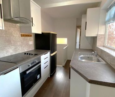 3 bedroom flat to rent - Photo 5