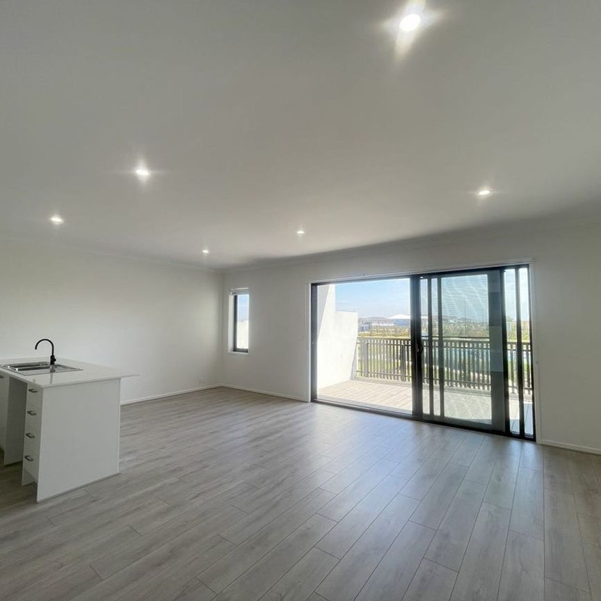 Park Fronted Poise! - Photo 1