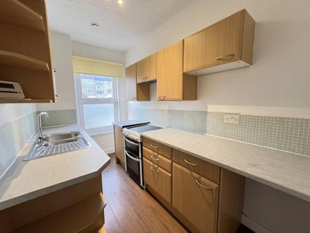 1 bedroom flat to rent - Photo 3