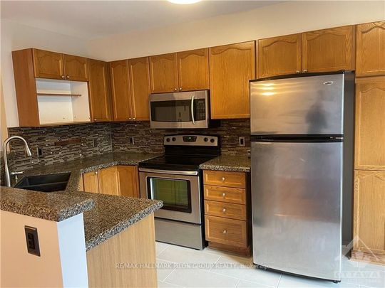 For Lease - 1577 Duplante Avenue, Orleans - Cumberland and Area, Ontario - Photo 1