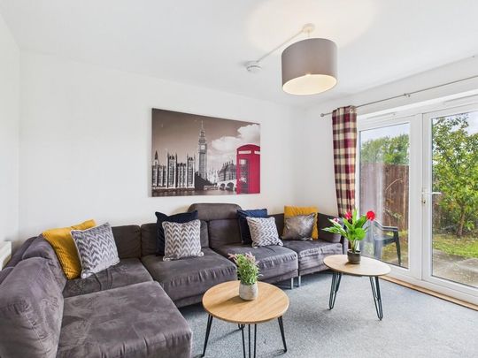 6 bedroom terraced house to rent - Photo 1