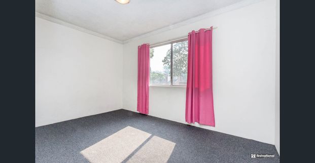 Convenient Ground Floor Living Close to Penrith CBD - Photo 1
