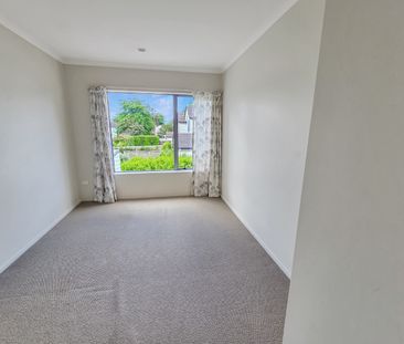 TAKANINI - Terrace Home - Photo 4