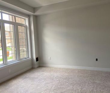 For Lease - 3312 Erasmum Street, Oakville, Ontario - Photo 2