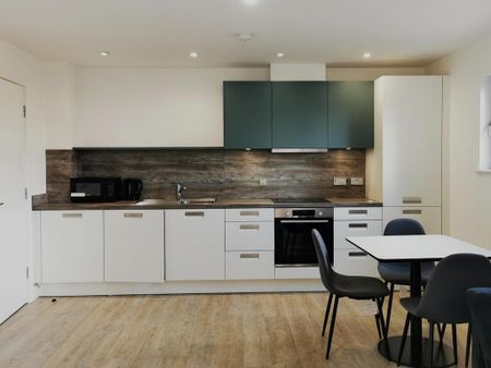 2 bedroom flat to rent - Photo 4