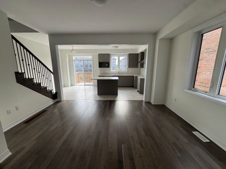 For Lease - 275 Velvet Way, Thorold, Ontario - Photo 3