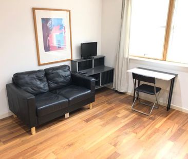 Studio to rent - Photo 2