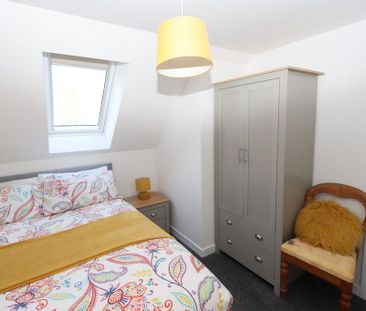 2 bedroom terraced house to rent - Photo 4