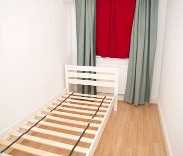 Greenwich Heights, Master Gunner Place, SE18 - Photo 3