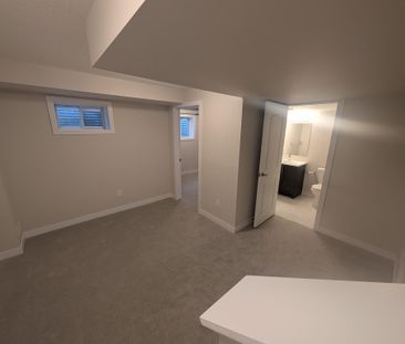 For Lease - 375 Les Emmerson Drive, Barrhaven, Ontario - Photo 5