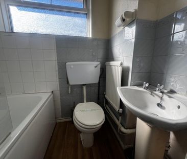 2 Bed Flat, Summit Way, SO18 - Photo 5