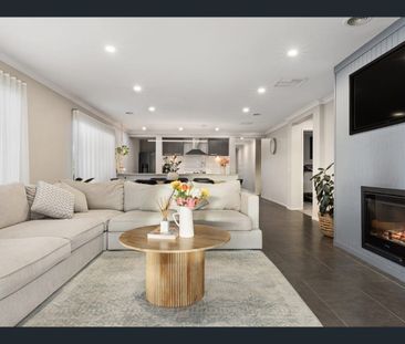 STYLISH AND SPACIOUS HOME IN PEACEFUL COURT LOCATION - Photo 3