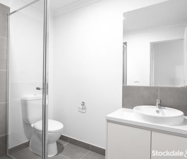 Brand New 4-Bedroom Townhouse ! - Photo 4