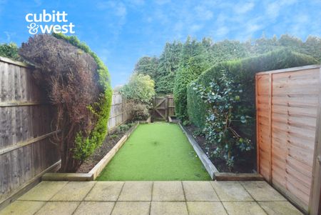 2 bedroom terraced house to rent - Photo 3