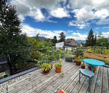 Bright, conveniently located, ready to move in! - Photo 1