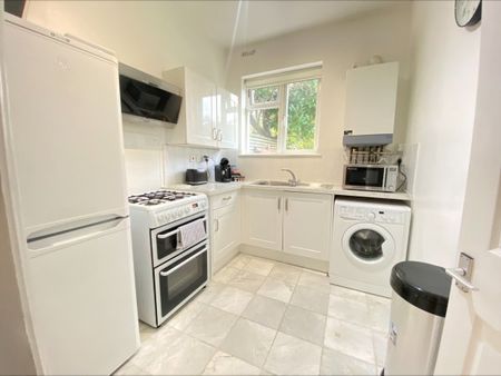 Glycena Road, SW11, Property for rent - Photo 5