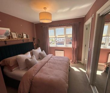 3 bedroom semi-detached house to rent - Photo 5