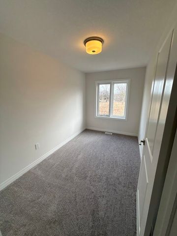 For Lease - 313 Conklin Road Unit# 33, Brantford, Ontario - Photo 3