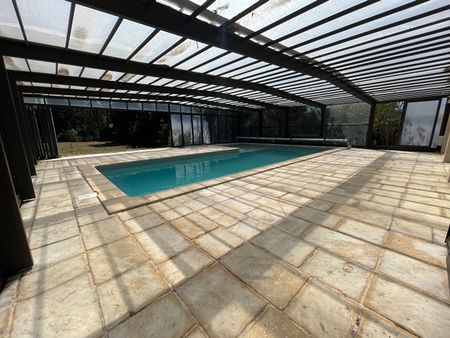 VILLA ROGNES 211M² - Photo 4