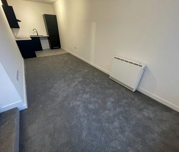 Flat to rent on - Photo 3