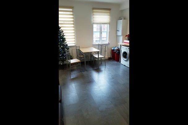 Room in a Shared House, Cricklewood Broadway, NW2 - Photo 1