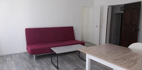 Location / Appartement T3 - Photo 2