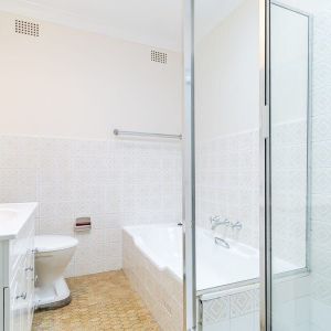 Conveniently Located Townhouse With 2 Balconies - Photo 2