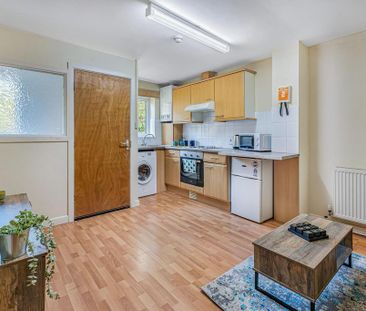 1 bedroom flat to rent - Photo 6
