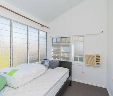 Pleasant Cottage with Entertaining Area - Photo 3