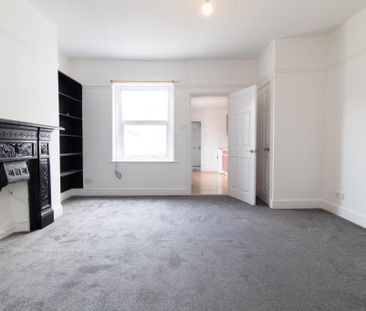 Upper Banister Street, Southampton - Photo 1