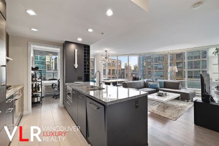 Condo in Downtown Vancouver, BC - Photo 3