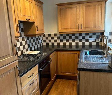 2 bedroom terraced house to rent - Photo 4