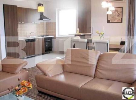 Un apartament deosebit dispus pe 2 nivele, 5 camere, 160 mp utili - Photo 5