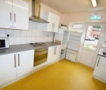 7 Bed End Terrace, Clifton Boulevard, NG7 - Photo 3