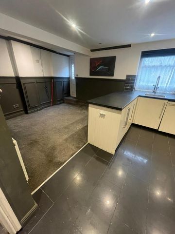 3 bedroom terraced house to rent - Photo 5