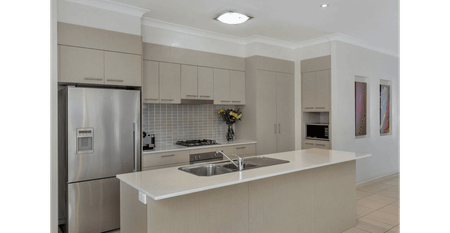 Perfectly Laid Out Family Home - Photo 4