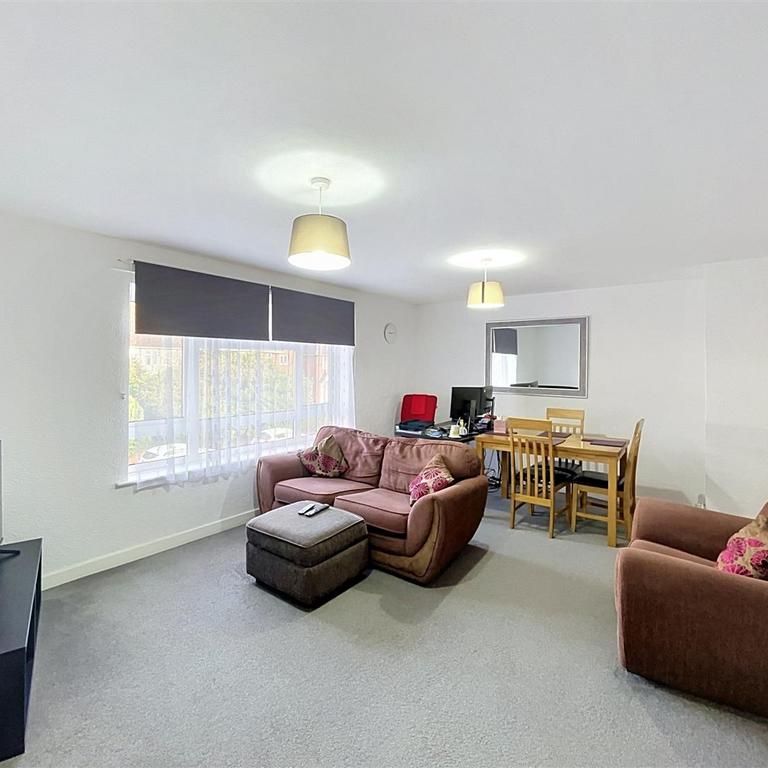 2 bedroom apartment to rent - Photo 1